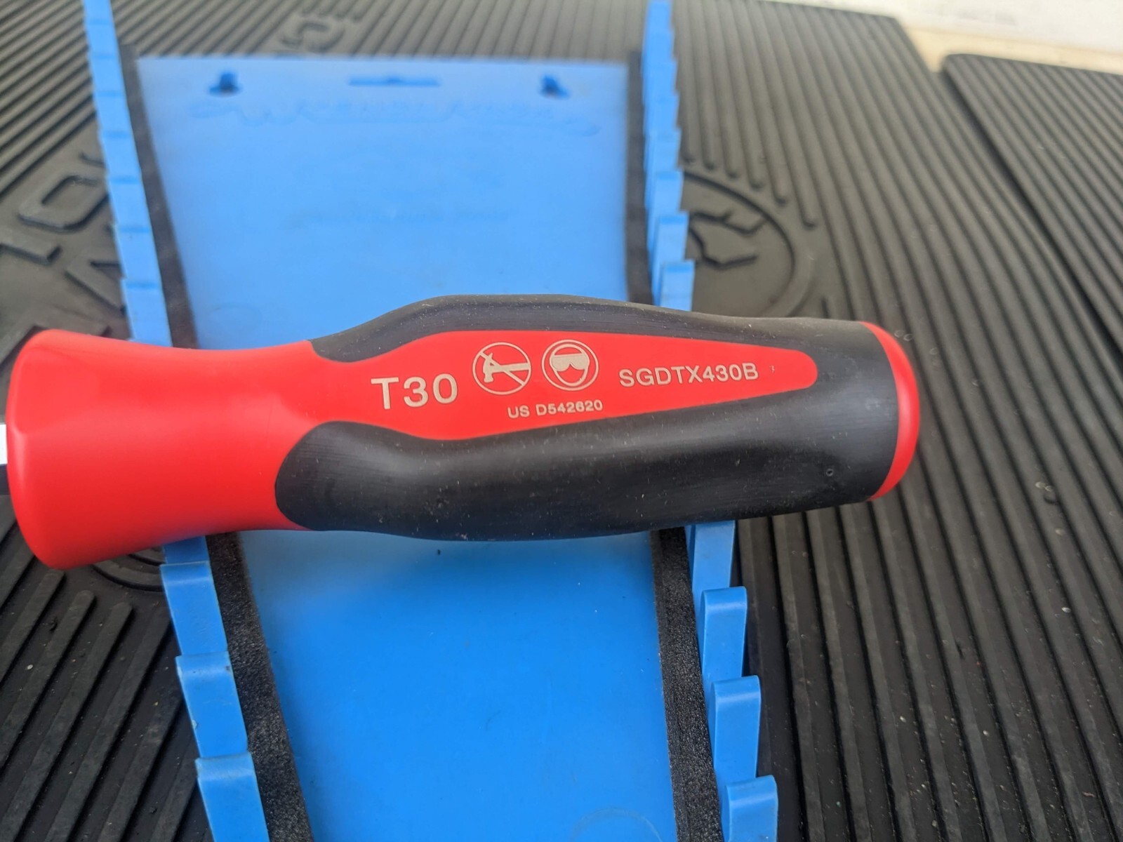 #bc458 NEW! Snap-on USA RED Soft Grip T30 Torx Screwdriver SGDTX430B