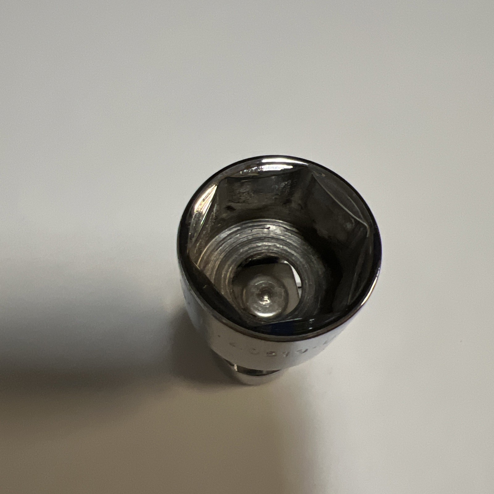 SK Tool USA 40519 19mm SAE Shallow Universal Socket 3/8″ Drive Chrome 6 Point