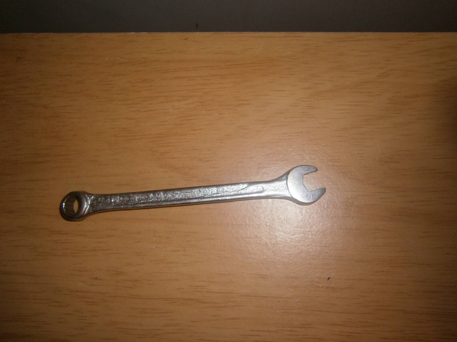Vintage silver tone spanner. 8mm both ends.(E6c)