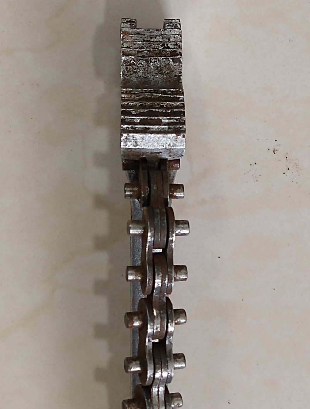 DIAMOND TOOLS CW15, CHAIN WRENCH, 15″L. HANDLE.