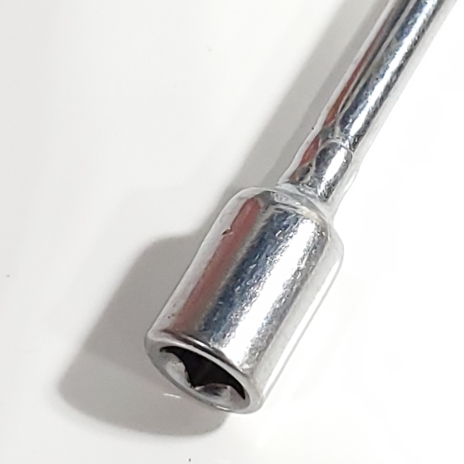 Unmarked 1/4″ Drive 10″ Wobble Socket Extension