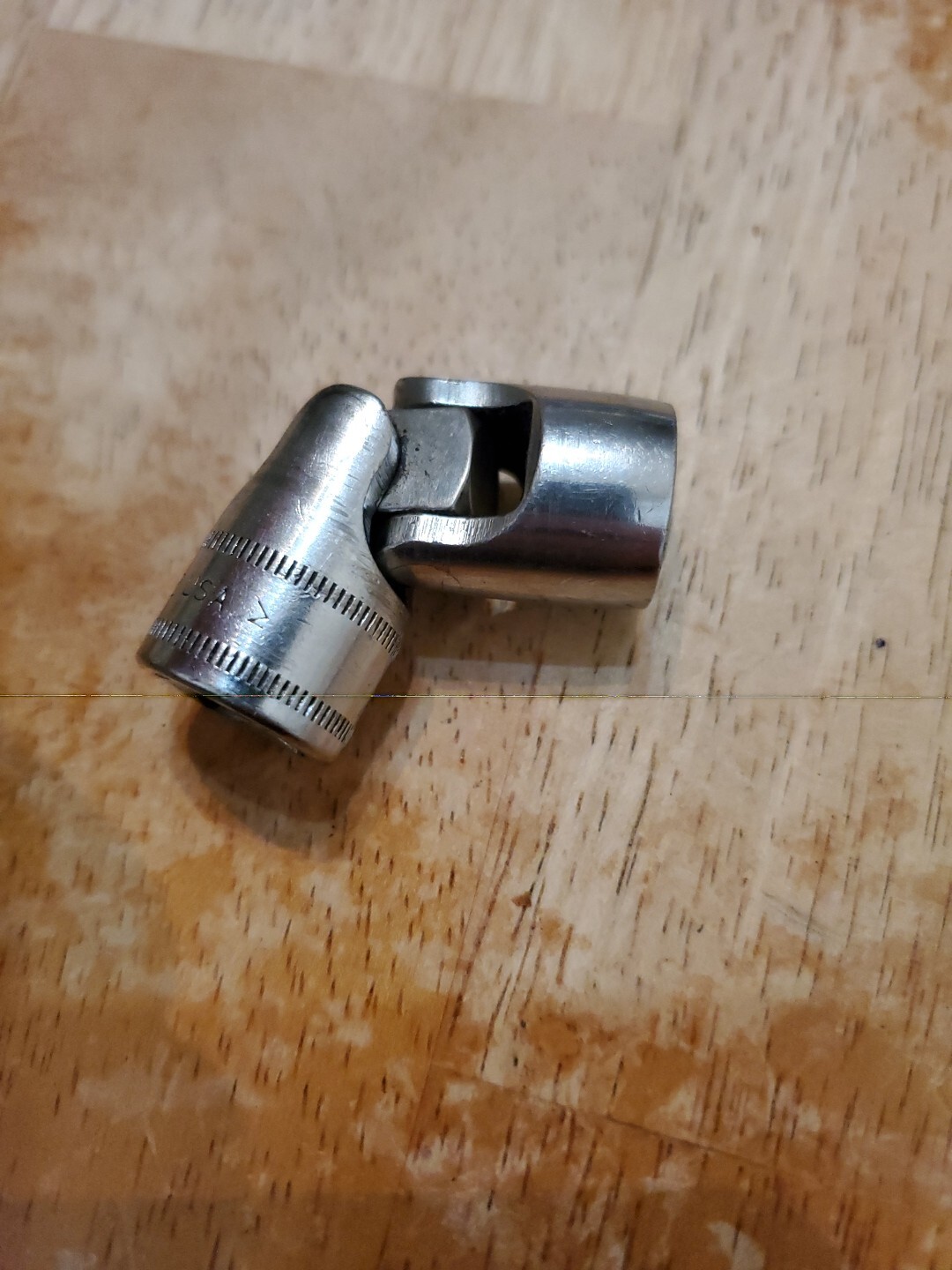 Snap On 3/8″ Drive 12MM 6PT Chrome Swivel Socket FSUM12