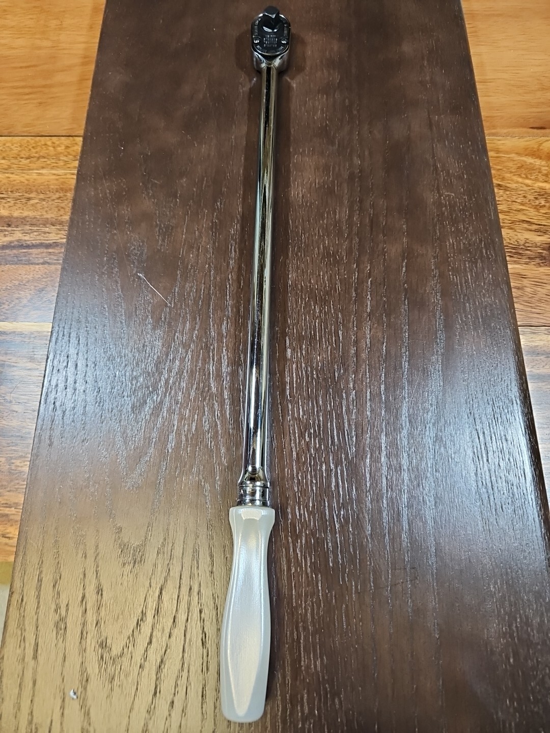 *NEW* Snap On FHLLD80 3/8 PEARL WHITE XTRA Long Ratchet FREE EXPEDITED SHIPPING