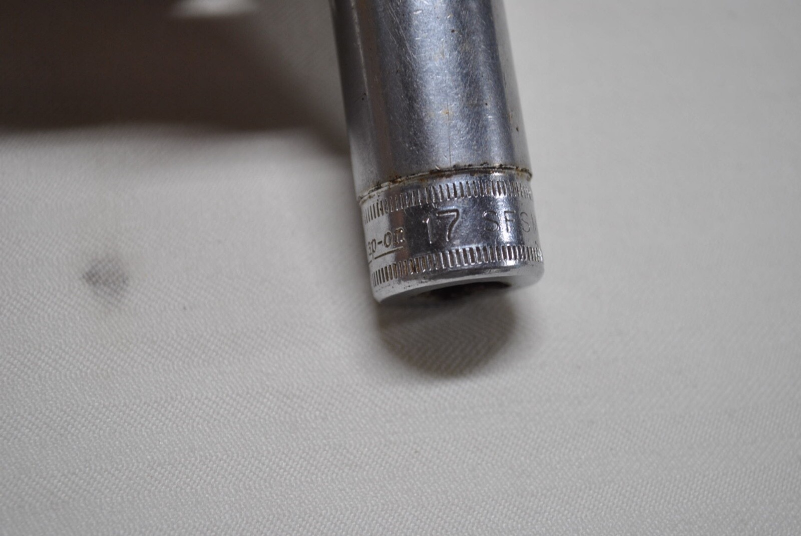 Snap On 3/8″ Drive 17mm Deep 6pt Metric Socket SFSM17
