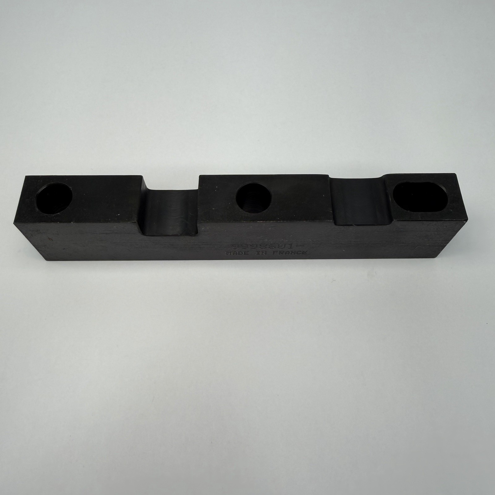 Volvo Track 9998601 Guide. Made In France. New & Free Shipping
