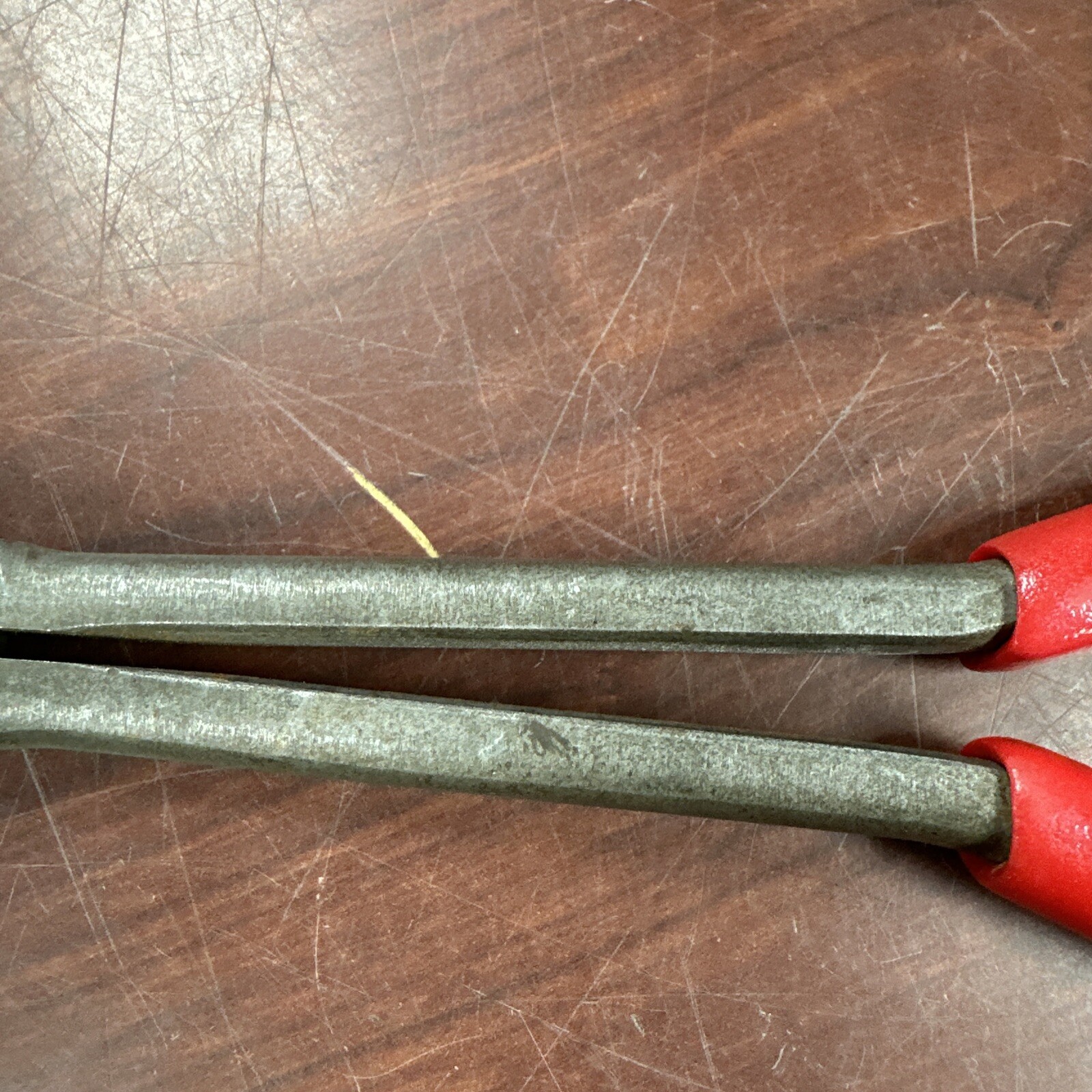 Snap-On Needle Nose Pliers Long Reach 11in Cushion Grip Handle Red 911BCP