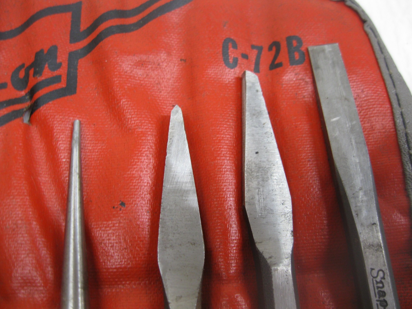 Older Snap-on C-72B Mini Punch and Chisel Set 7 Pieces Rollup Kit Bag