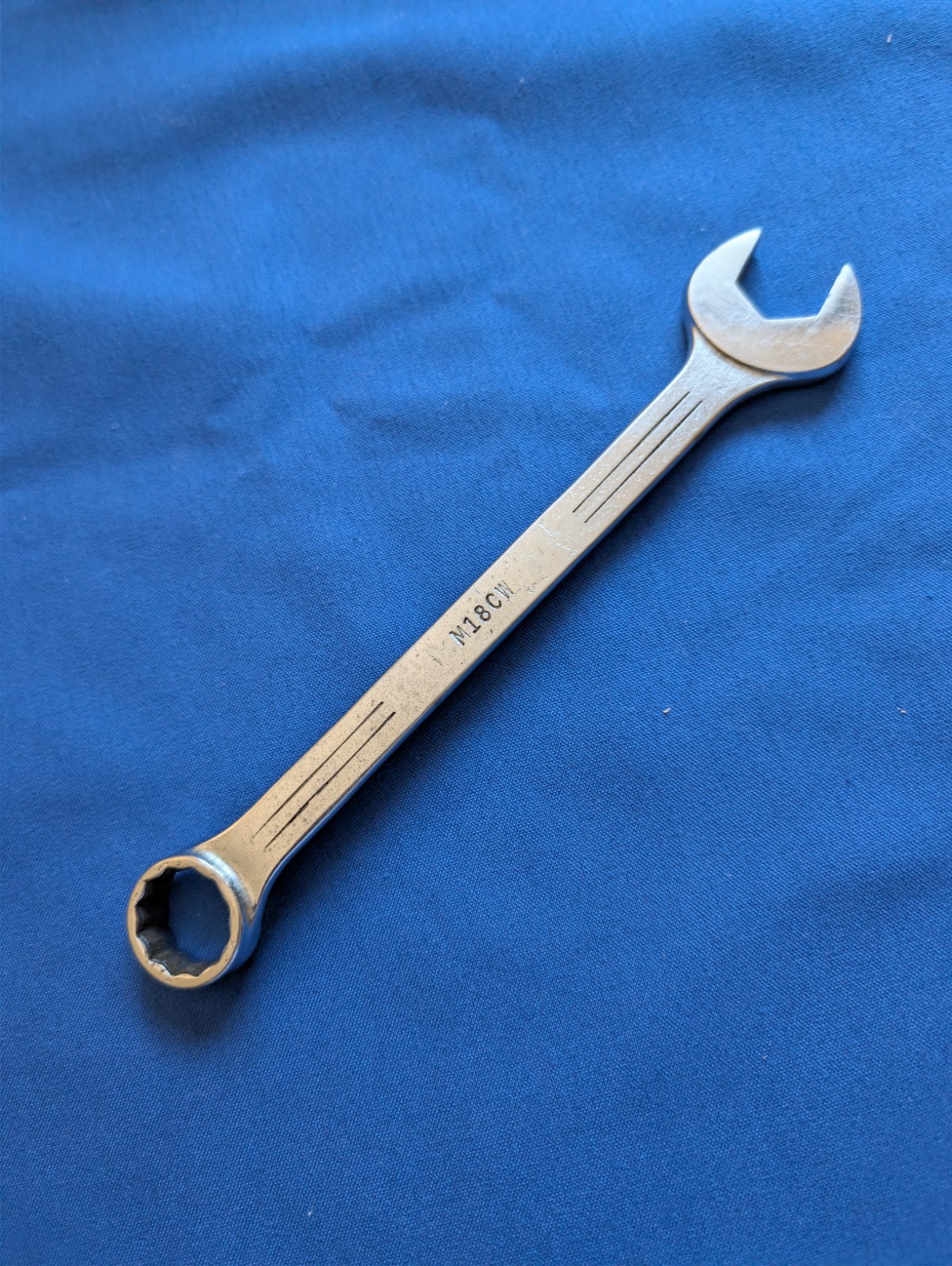 MAC Tools M18CW – 18mm Metric 12pt Combination Wrench Made in USA 8 Inches