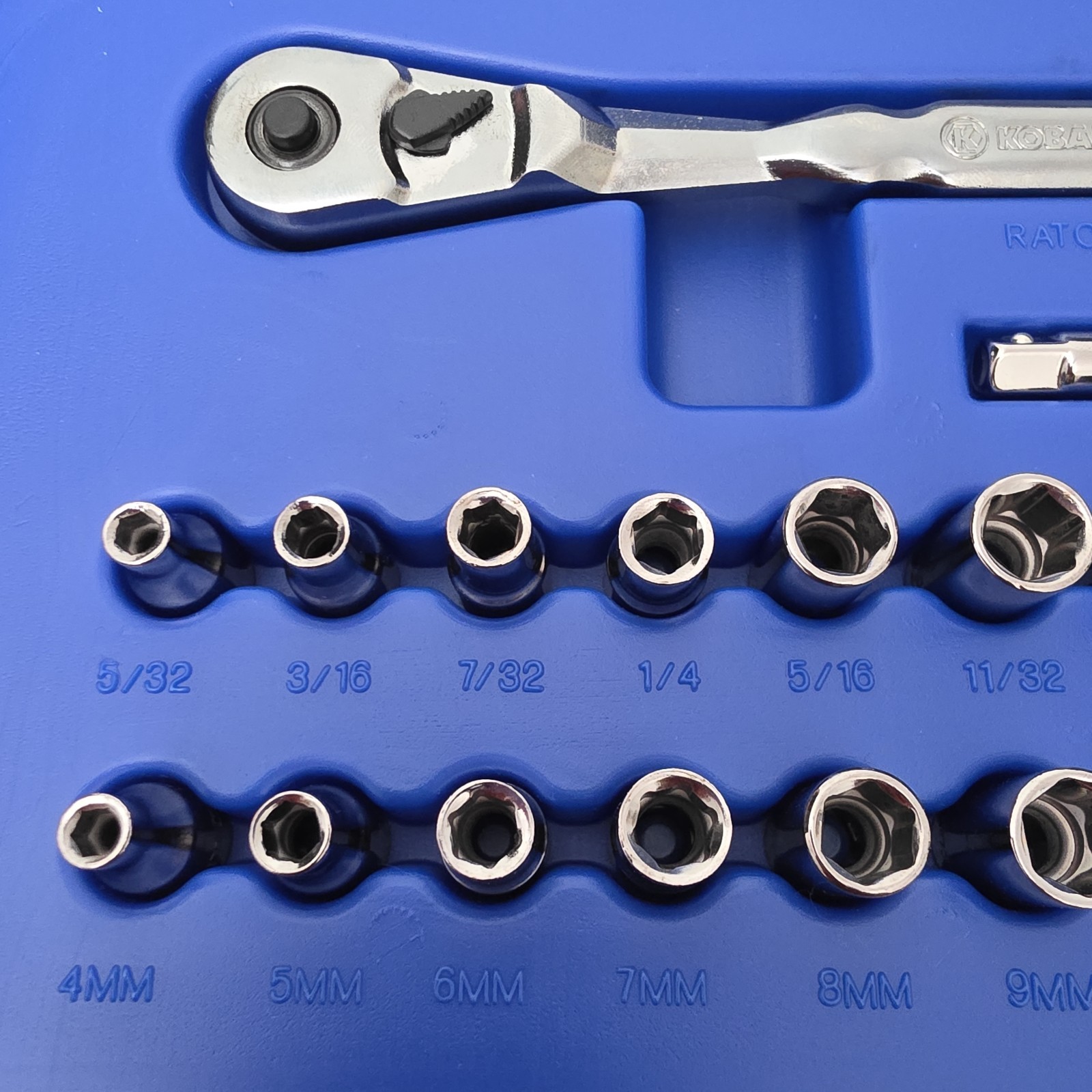 KOBALT 1/4″ DR 20 PC METRIC & SAE SOCKET SET