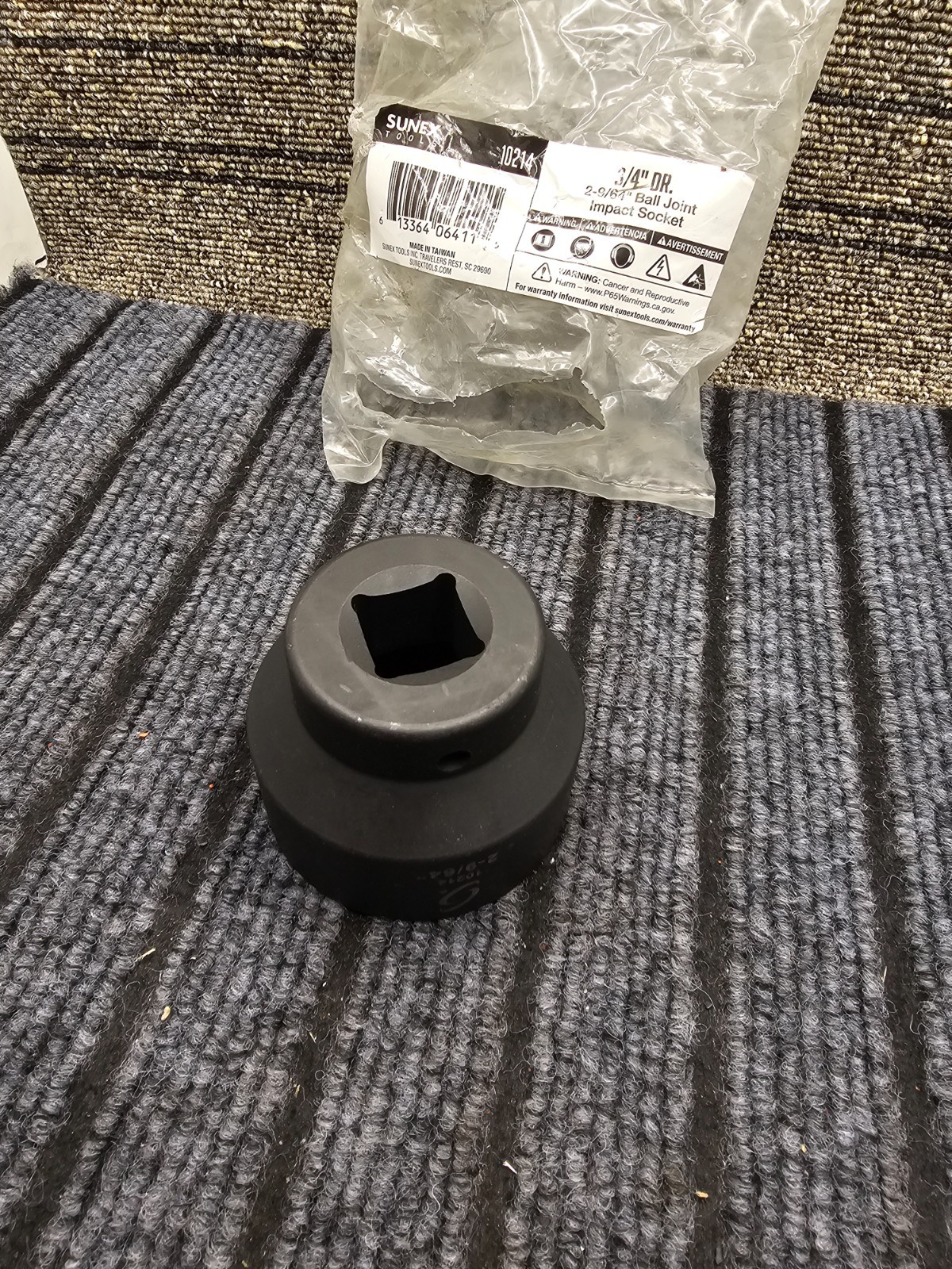 Sunex Tools 10214 3/4″Drive 6-Point 2-9/64″ Ball Joint Impact Socket Black Oxide