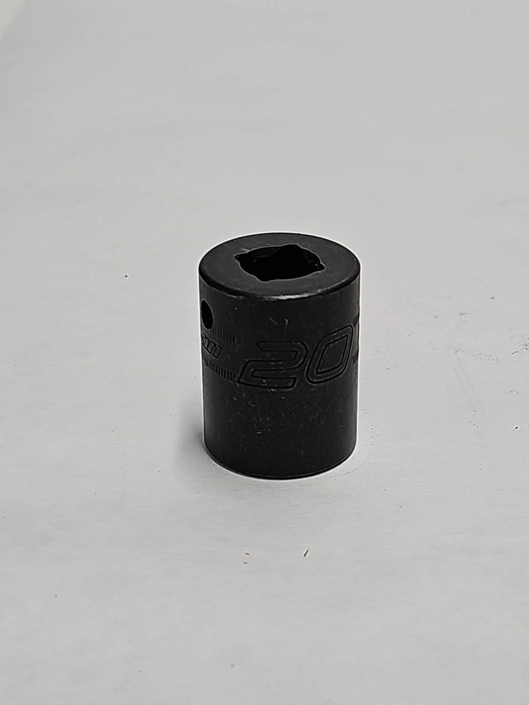 Snap-on Tools USA 1/2″ Drive 20mm Metric 6pt Shallow Impact Socket IMM200