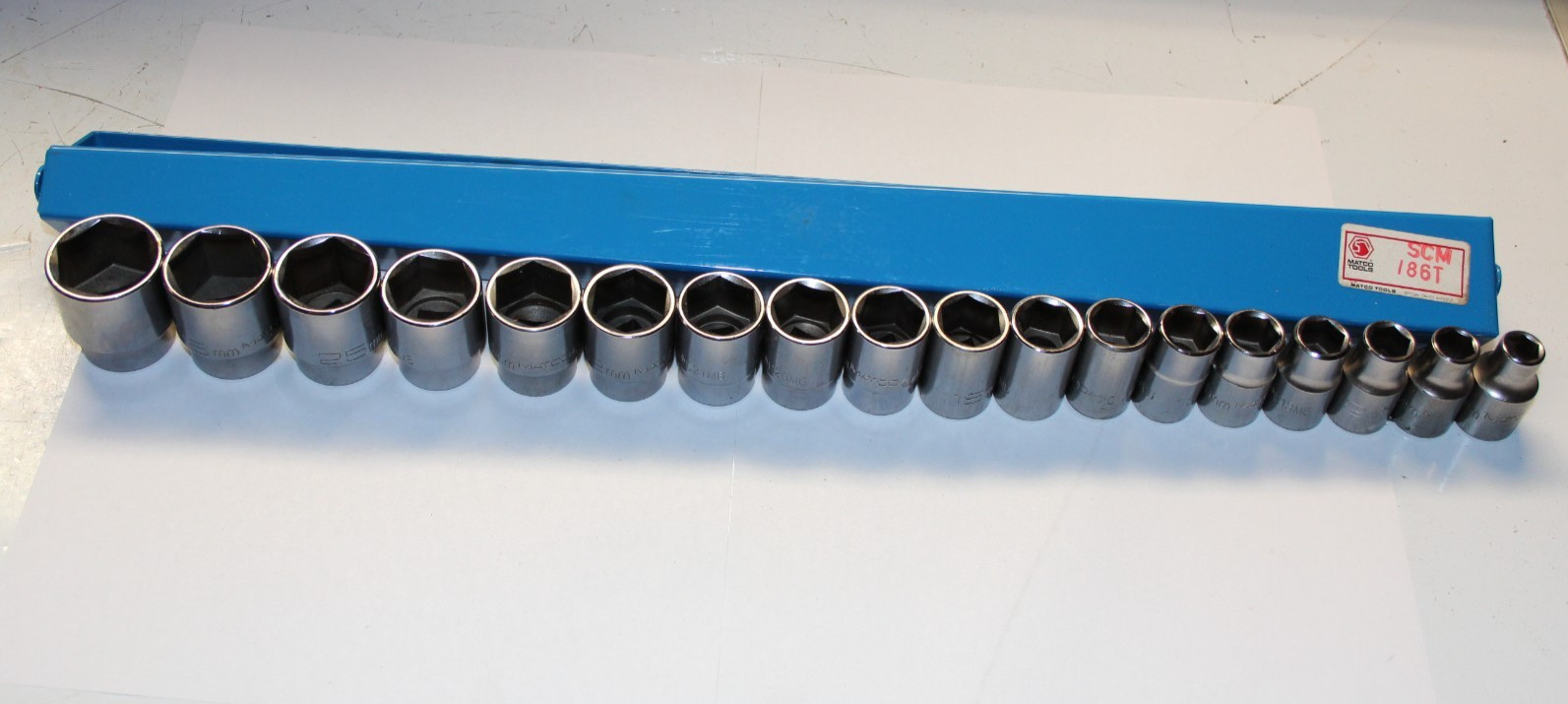 MATCO TOOLS 18 PIECE 1/2″ DRIVE METRIC 6 POINT CHROME SOCKET SET SCM186T USA