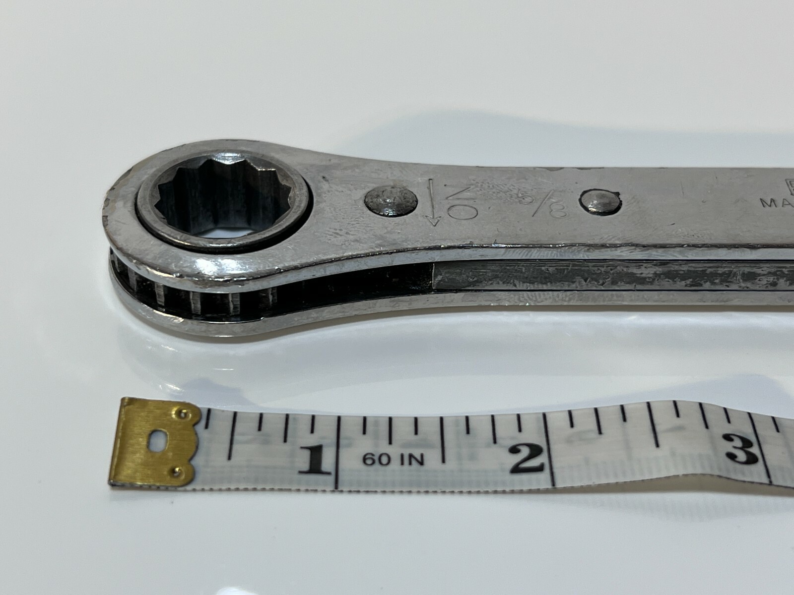 PROTO No. 1194 SAE 5/8″ x 11/16″ Box-End Ratcheting Wrench – 12 Point – USA Made