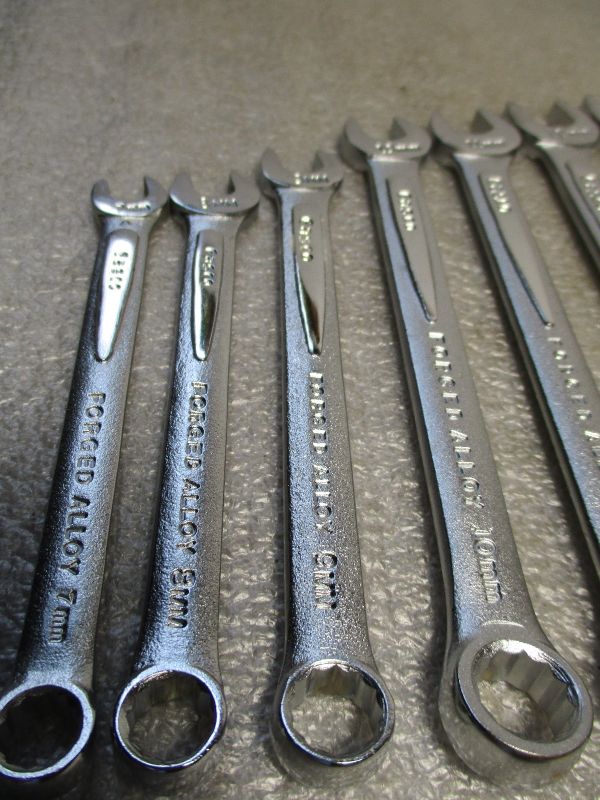 Easco Complete 11 Pc Metric Wrench Set w/Original Yellow Pouch 8-17mm Excellent