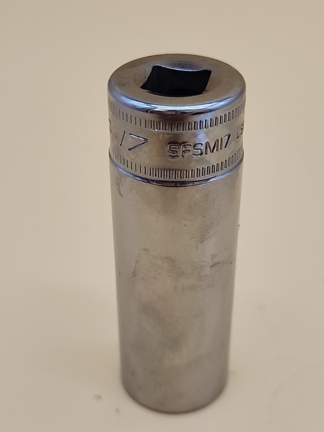 Snap-on Tools Vintage 3/8″ drive 17 mm 6-point Deep Socket SFSM17 USA