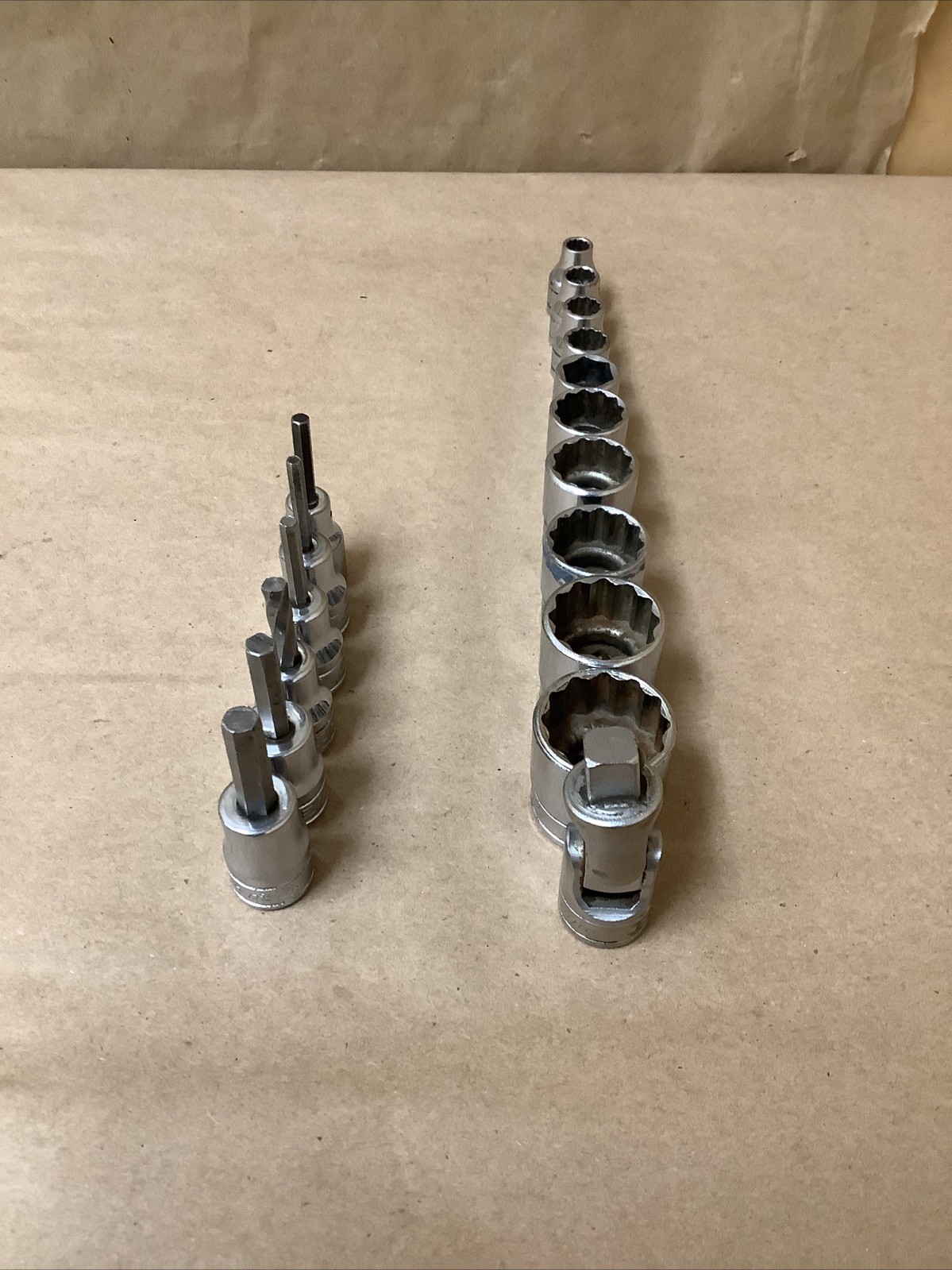Snap On FL860 17pc 1/4”-7/8” & 5/32”-1/4” 3/8” Drive 12PT Socket Set -Silver