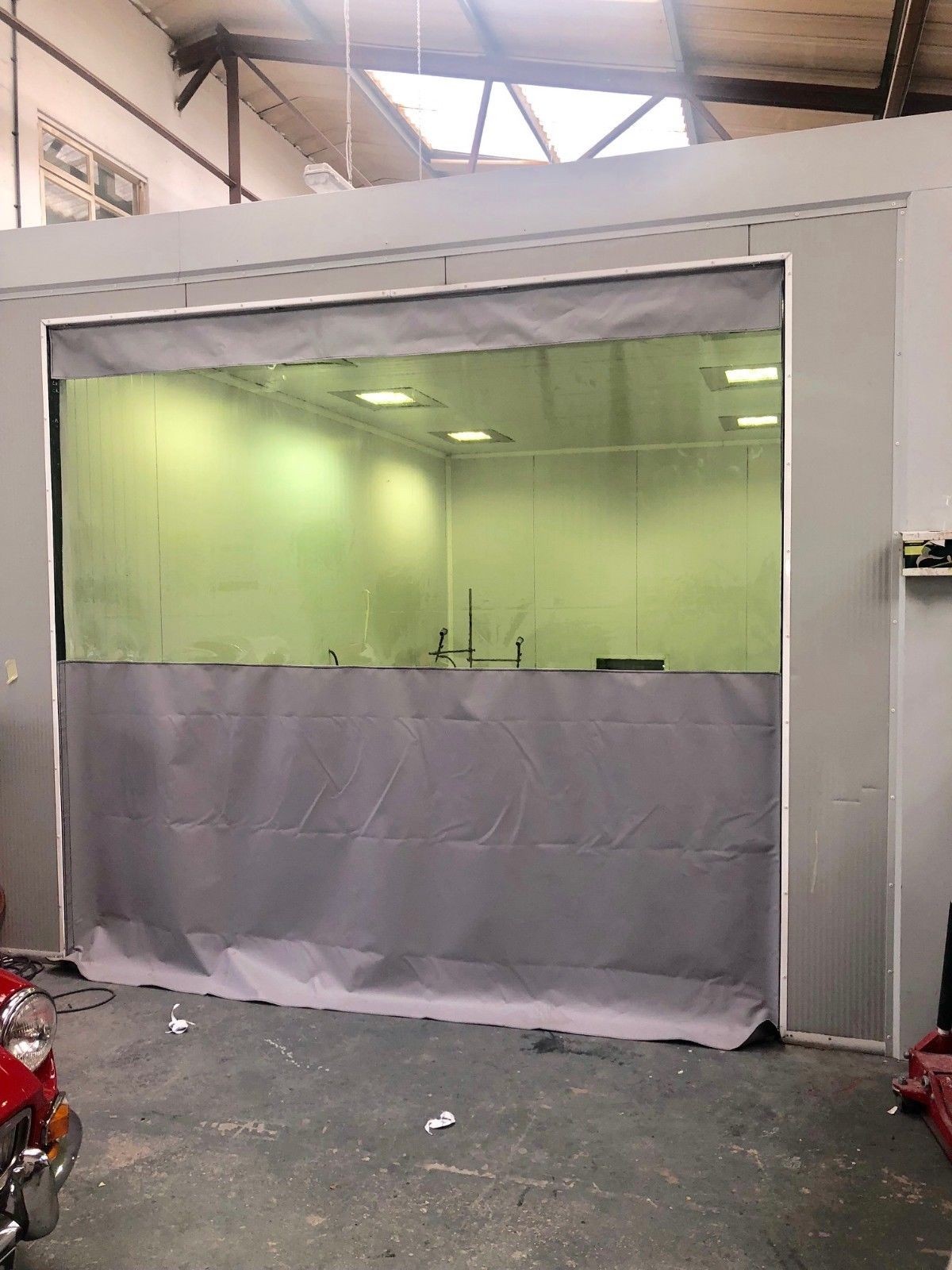 30FT GARAGE AUTO-BODY RENOVATION BOOTH REPAIR SMART REPAIR GARAGE DIVIDER UK
