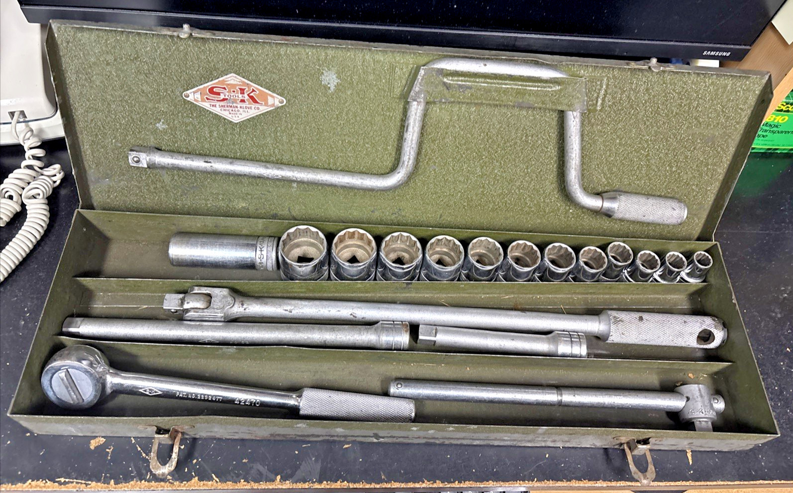 S-K TOOLS 1/2″ Drive Socket Set 20 pc W/ Metal Box, Ratchet & Extensions