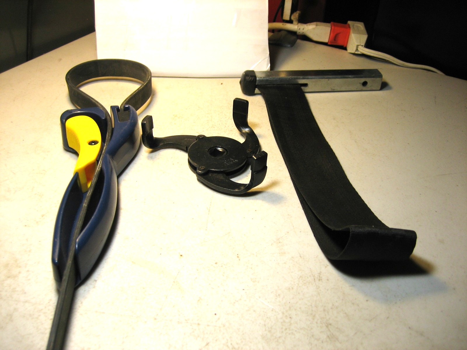 OIL FILTER WRENCHES (3 PIECES)