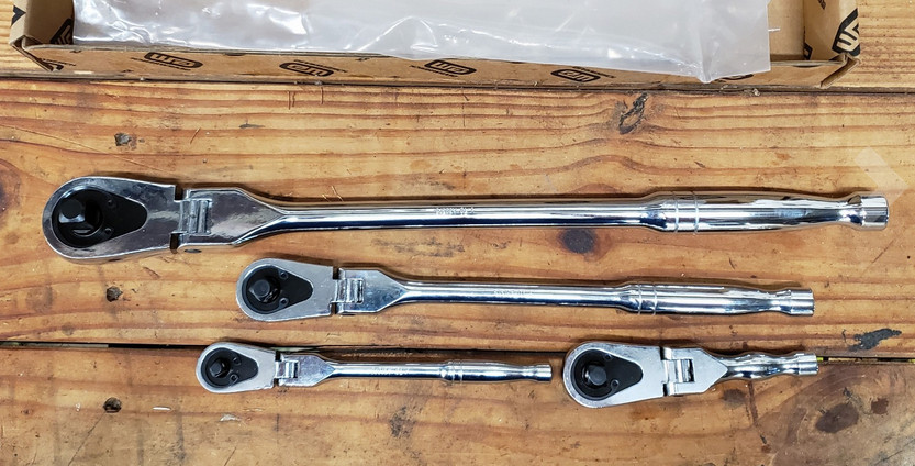 GEARWRENCH 4 Pc. 1/4, 3/8″ & 1/2″ Drive 84 Tooth Flex Head Teardrop Ratchet Set