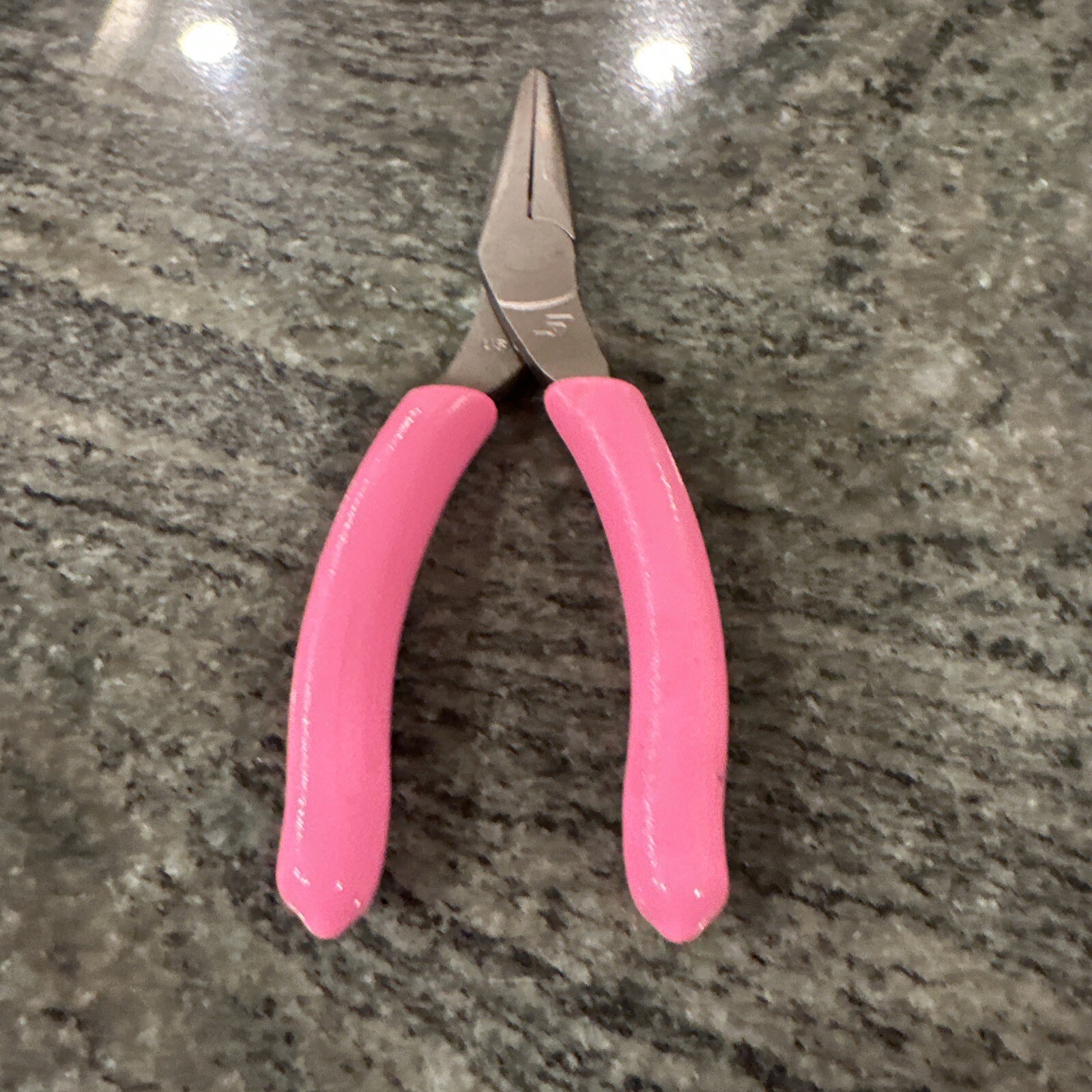 Snap-On 95acf 6″ talon grip needle nose pliers pink