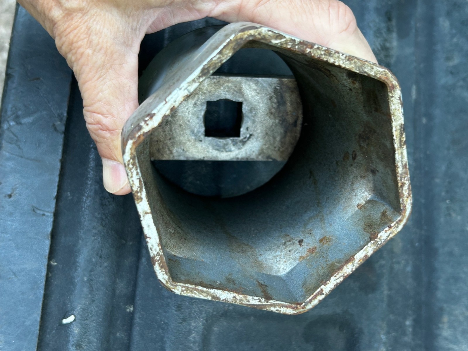 Blue-Pt ANS1904A-2 9/16″, OTC 1910-3 1/2″, MAC AS1914-4″-Wheel Lock Nut Sockets