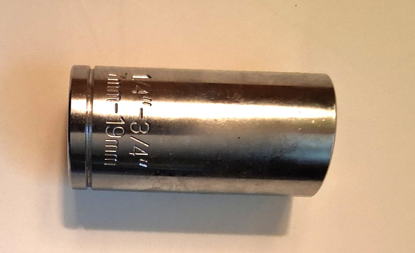 3/8″ Drive Universal Gator Grip Socket, Fits 1/4″ – 3/4″ SAE and & 7-19 Metric
