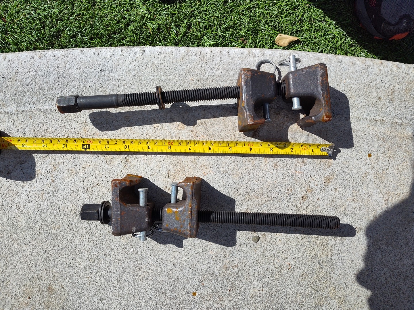 Set of 2 11.5in Strut Spring Compressors