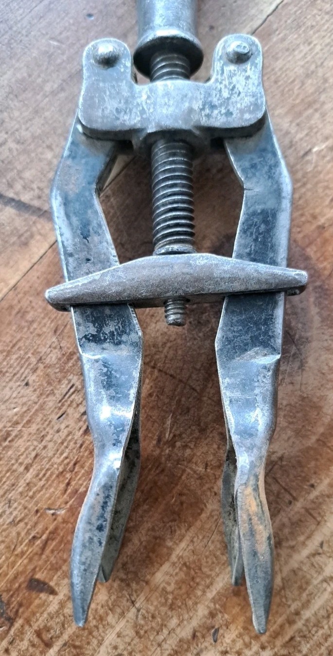 Vintage/Antique Valve Spring Compressor Lufter Tool Spins See Photos