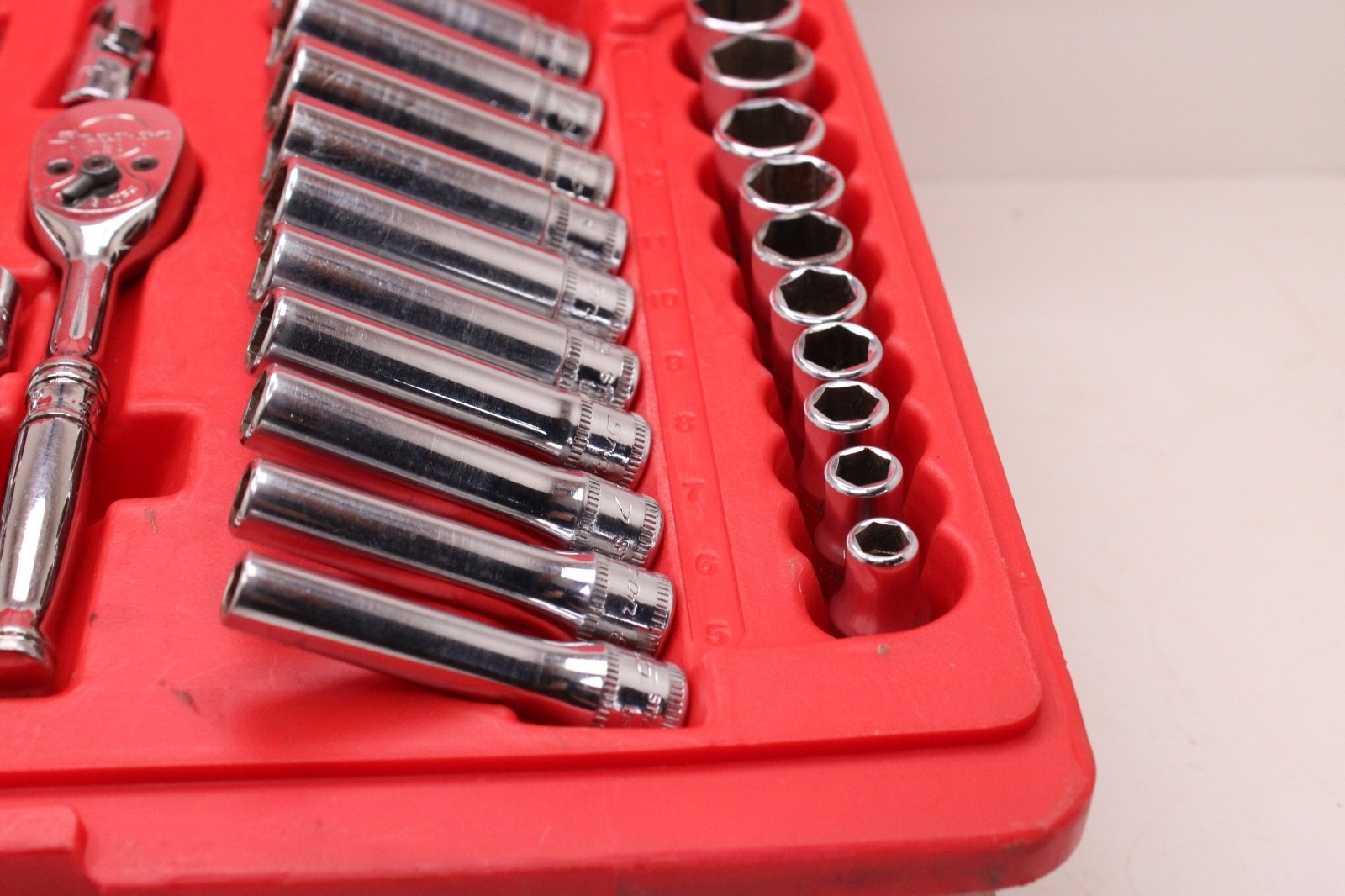 Snap-on 144TMPB 44 Piece 1/4″ Drive 6-Point Metric/ SAE General Service Set USA