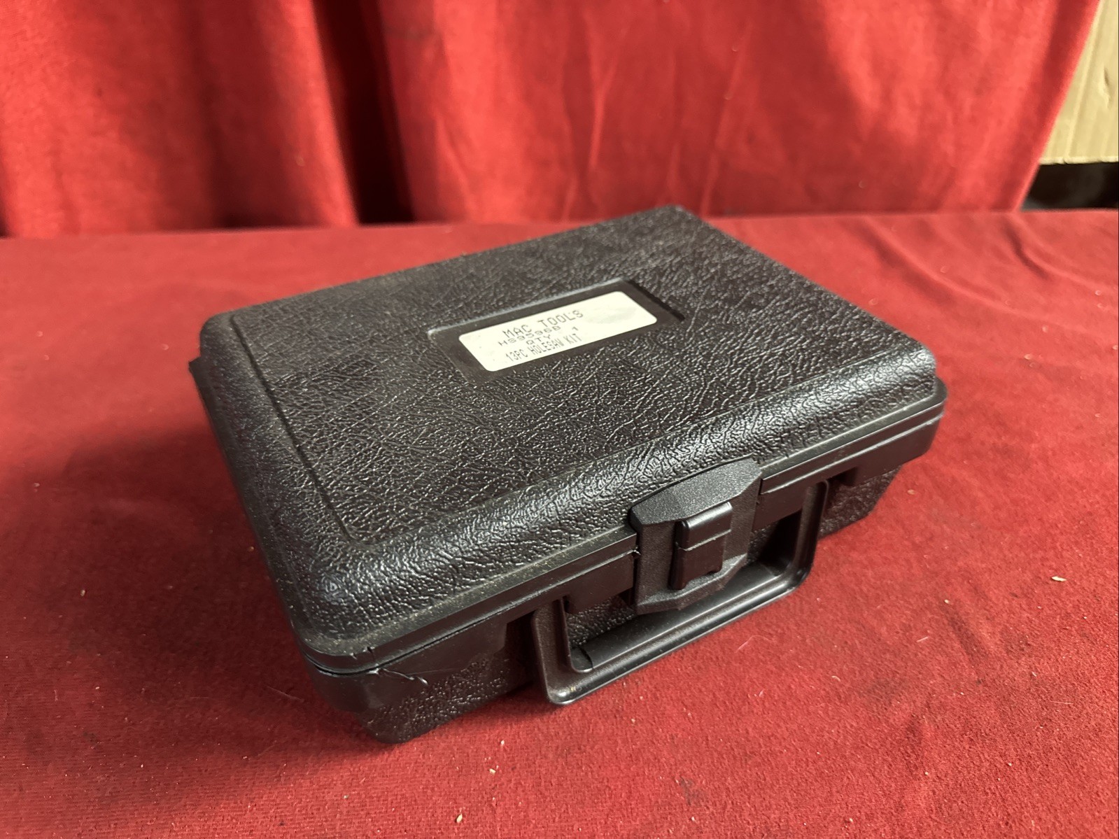 MAC-TOOLS 13 PIECE HOLE SAW KIT NUMBER HS9596B WITH CASE EXCELLENT CONDITION