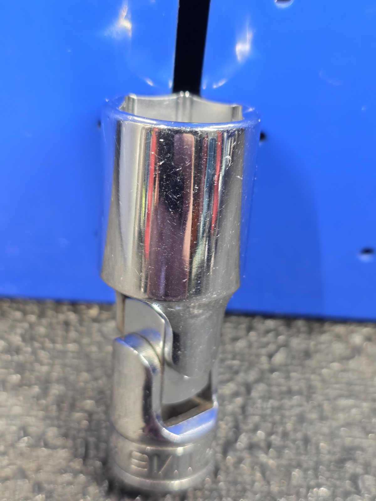 Snap-on Tools FSU22 11/16″ SAE 6-Point Deep Chrome Universal Swivel Socket USA