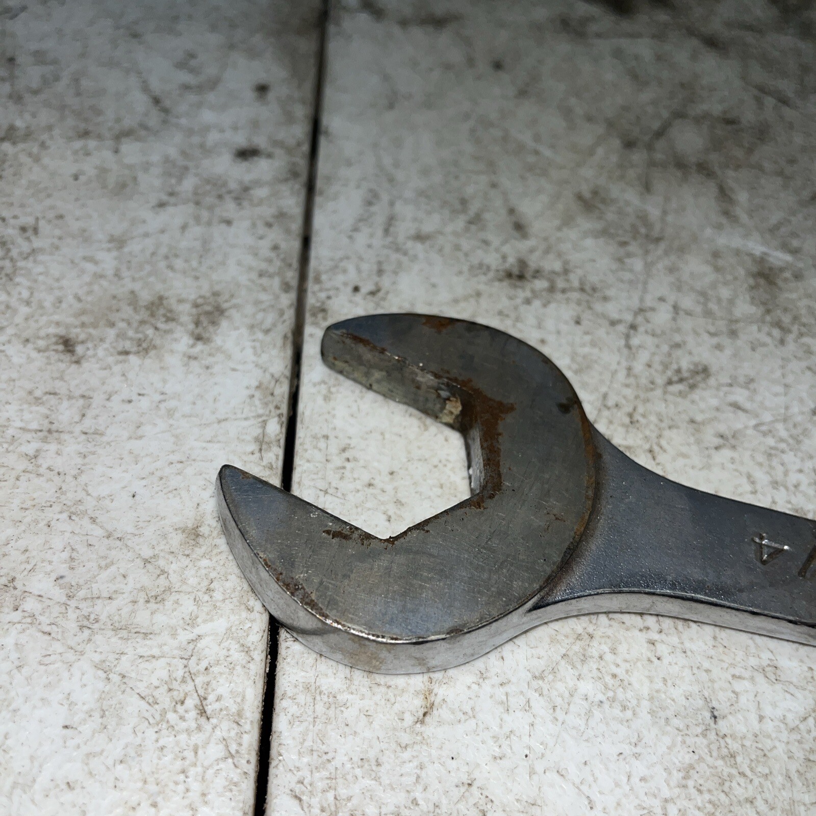 MAC Tools Open End Wrench DR4042 1-1/4″ x 1-5/16″ Marks