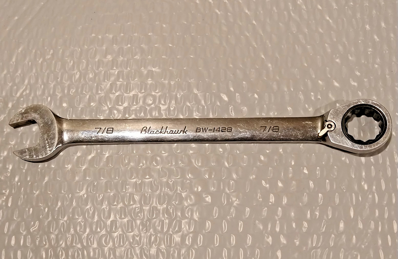 BLACKHAWK TOOLS BW-1428, 7/8″ RATCHETING/OPEN-END COMBO WRENCH, 11.3″ LONG.