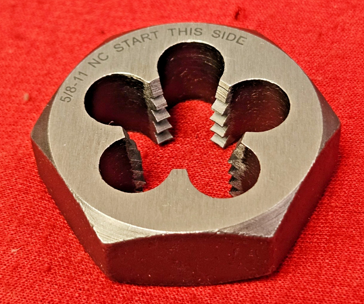 7252 5/8-11 NC x 1-1/4″ Hex Die Irwin Hanson Carbon Steel Rethreading
