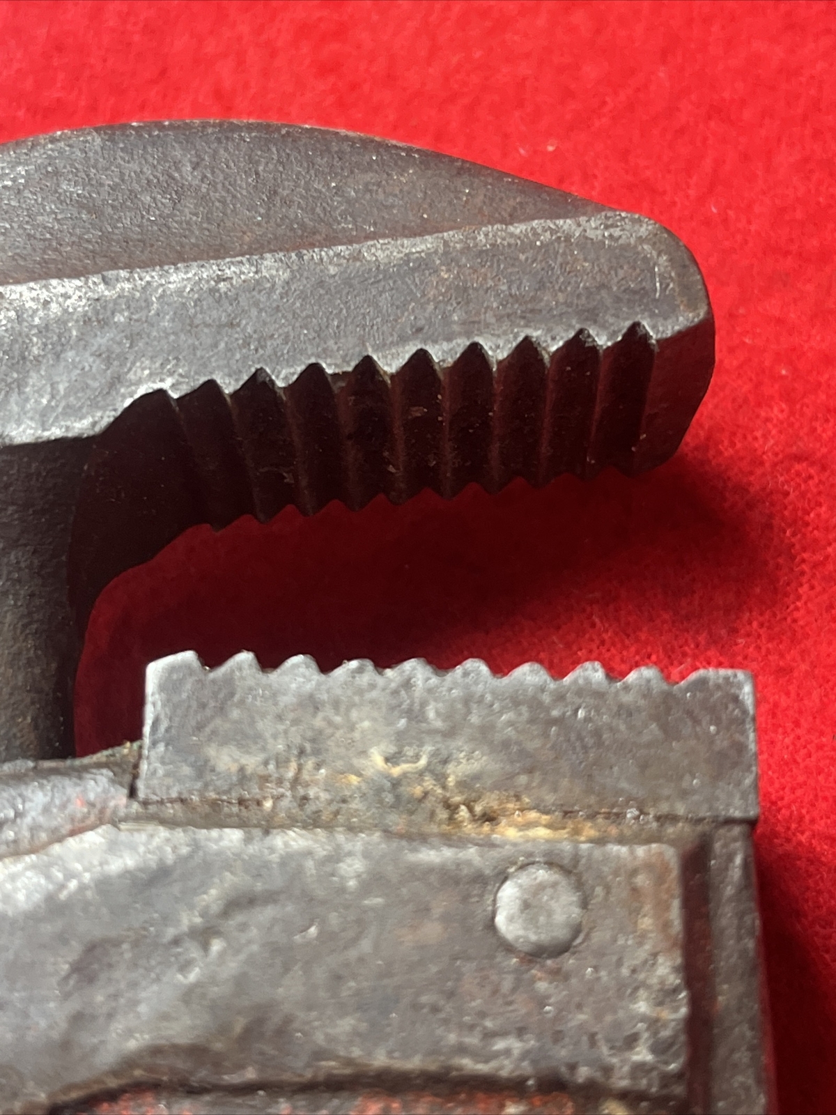 VINTAGE RIDGID HEAVY DUTY 14″ STRAIGHT PIPE WRENCH – USA (k49)