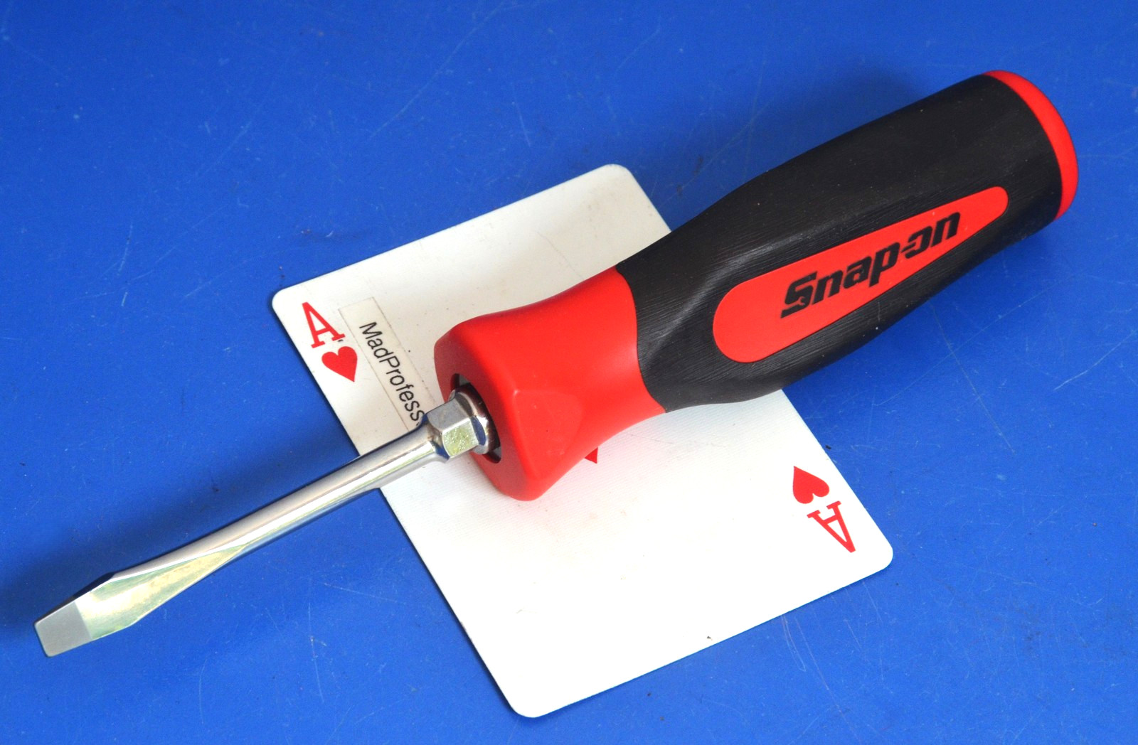 Snap-on Flat Tip 7/32 Blade Instinct Red Soft Grip 7″ Screwdriver SGD2BR NEW USA