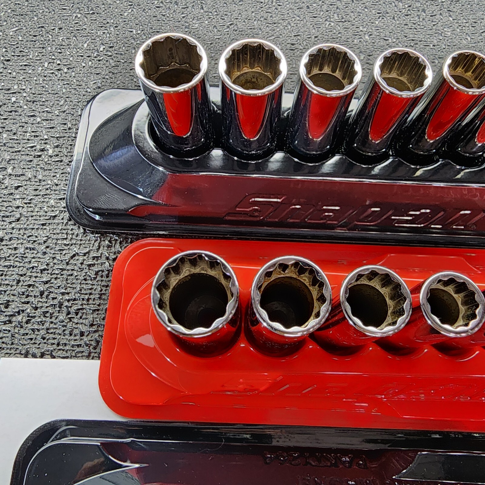 Snap-on Tools NEW 42pc 1/4″ Drive 12-POINT Metric & SAE Socket Set w/Mag Trays