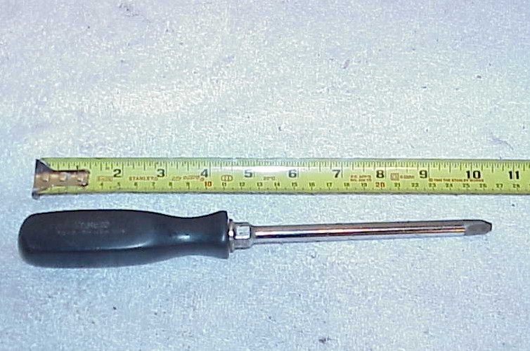 Snap-on Tools USA SSDP64 No. 4 Phillips Screwdriver Hard Black Handle Used