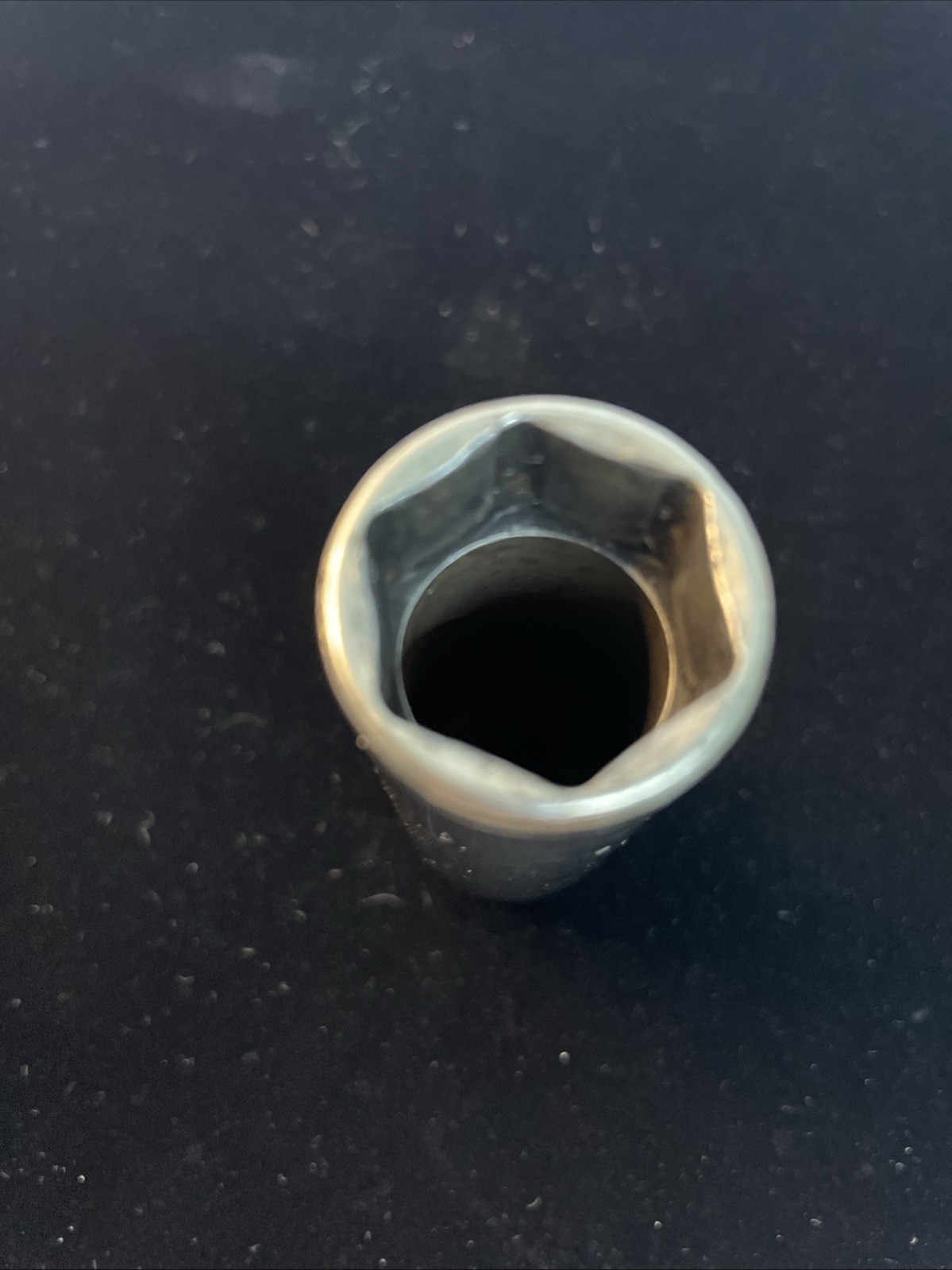 Snap On SFSM18, 3/8″ DRIVE, 18MM. SOCKET, 2.6″ DEEP/HIGH, 6 POINT.