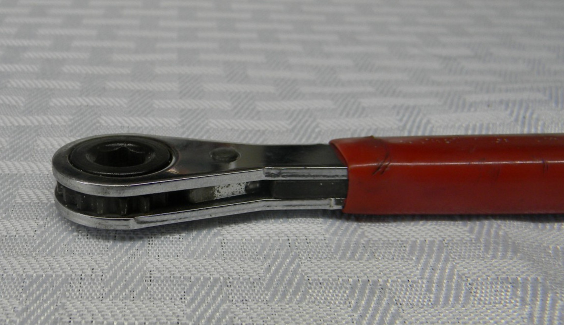 BLUE-POINT 5/16″ SIDE TERMINAL BATTERY RATCHETING WRENCH 9-3/4″ LONG #YA249L