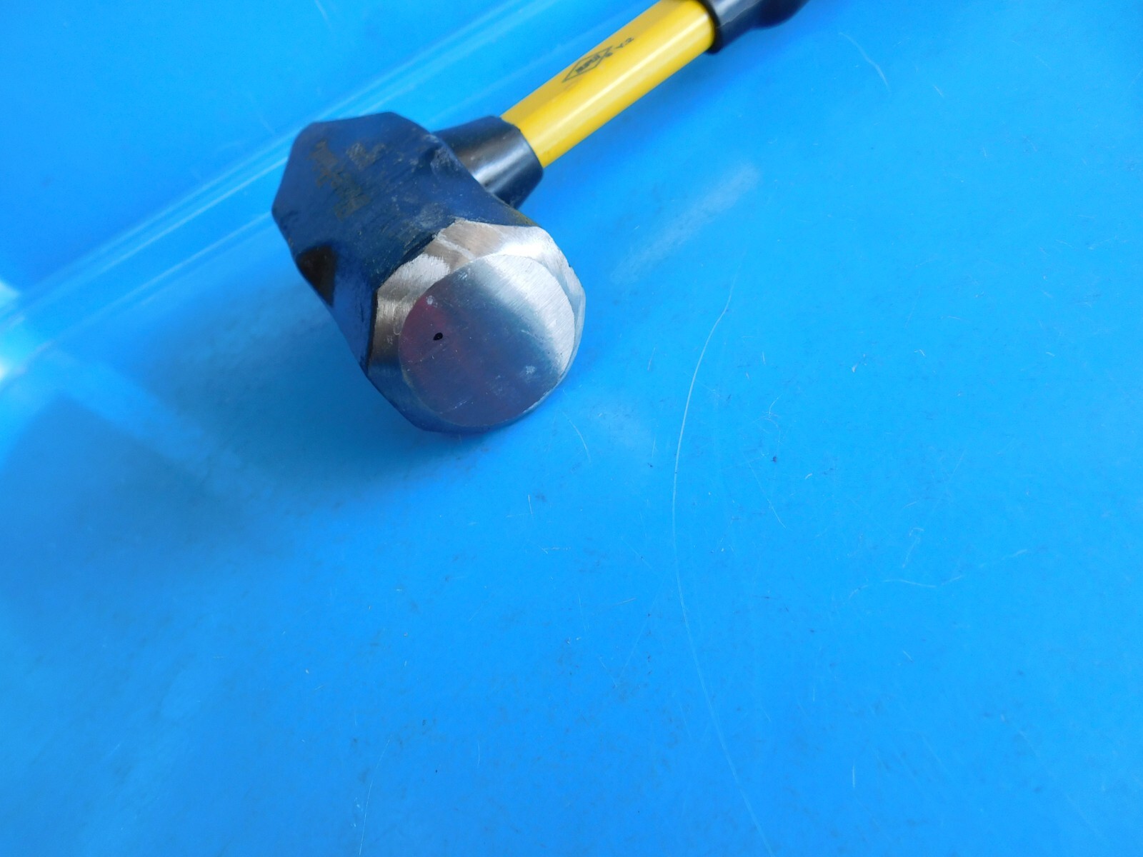 NEW , BLUE POINT «4 LB.» HEAVY DUTY CROSS PEEN HAMMER(FIBERGLASS) , PART #BC4SG