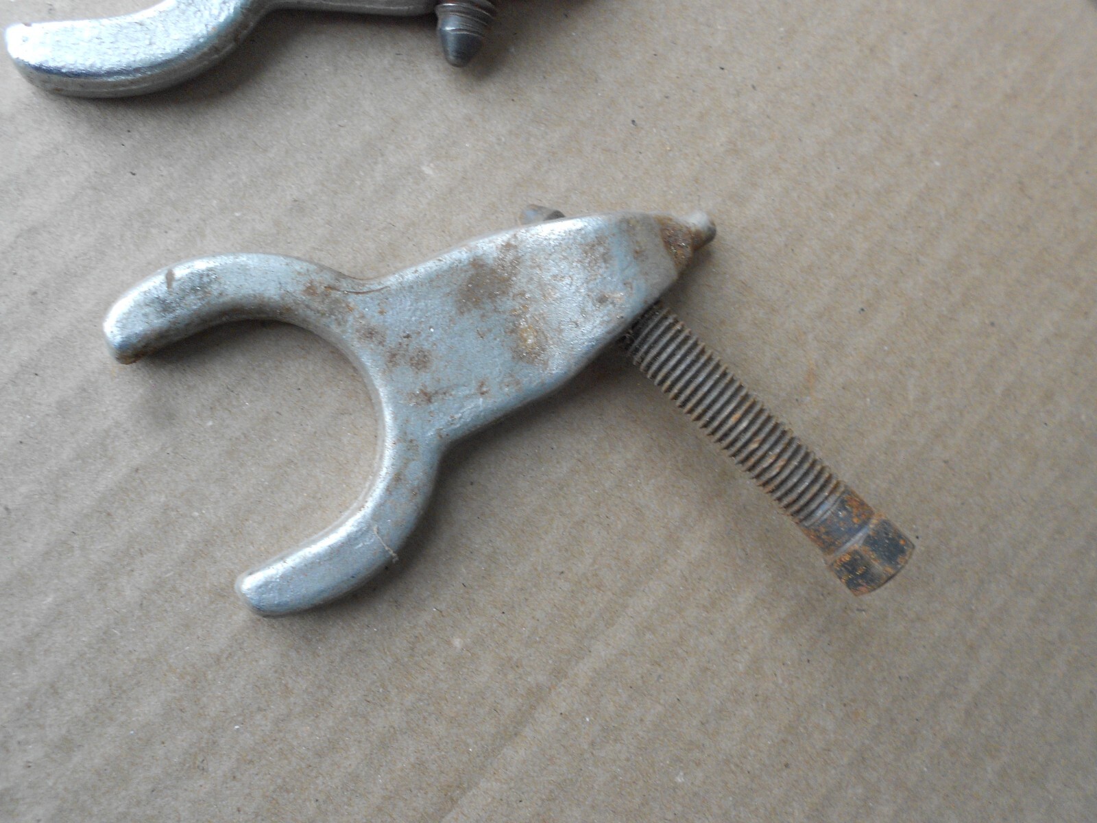 Mac Tool CC7044 for Ford Pinto Mustang Mercury Bobcat Rear RH & LH Original