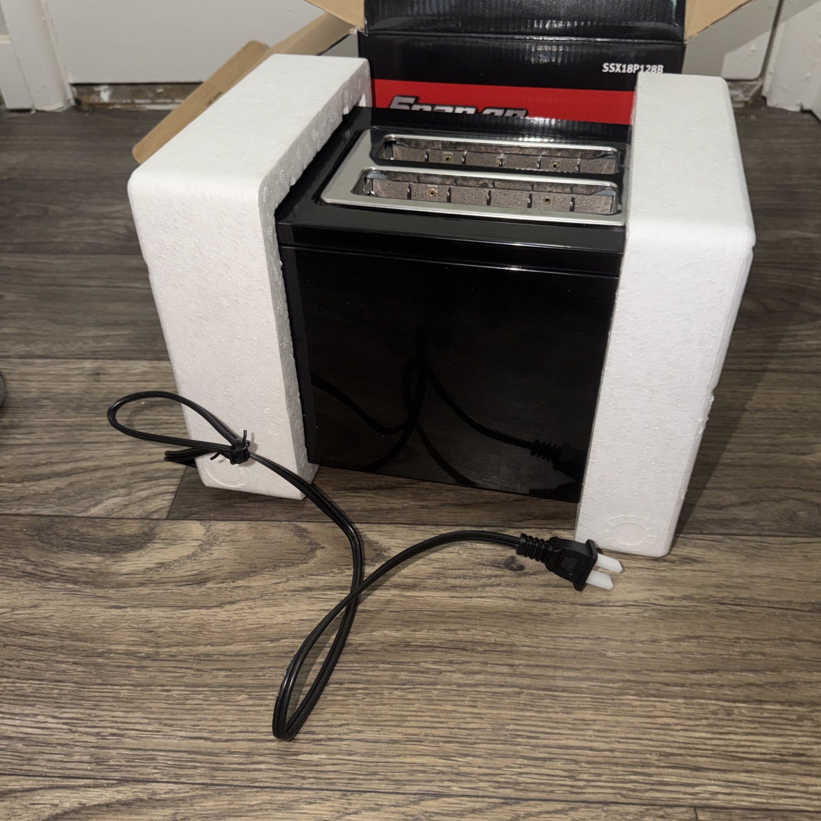 Snap On Roll Cab Toaster Black Silver – Open Box Never Used!