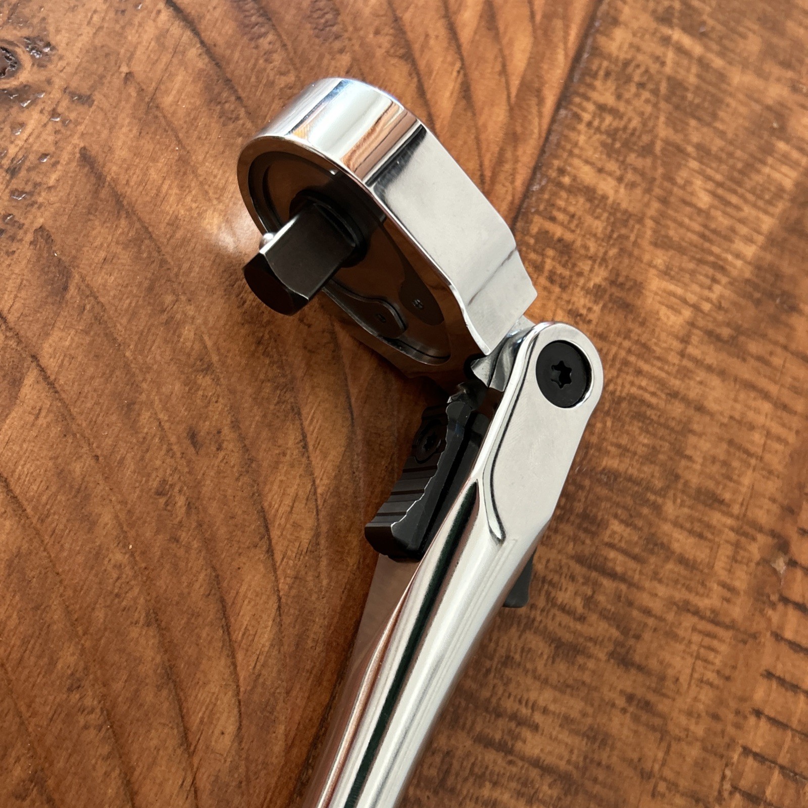 Mac Tools VR2690LFG Locking Flex Head Ratchet