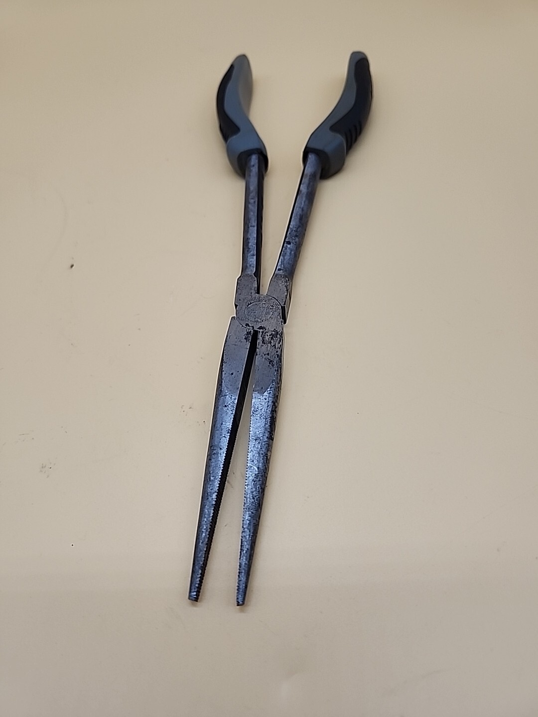 PRO GRADE 15220. Long Extended Reach Needle Nose Pliers Green 11” Handle