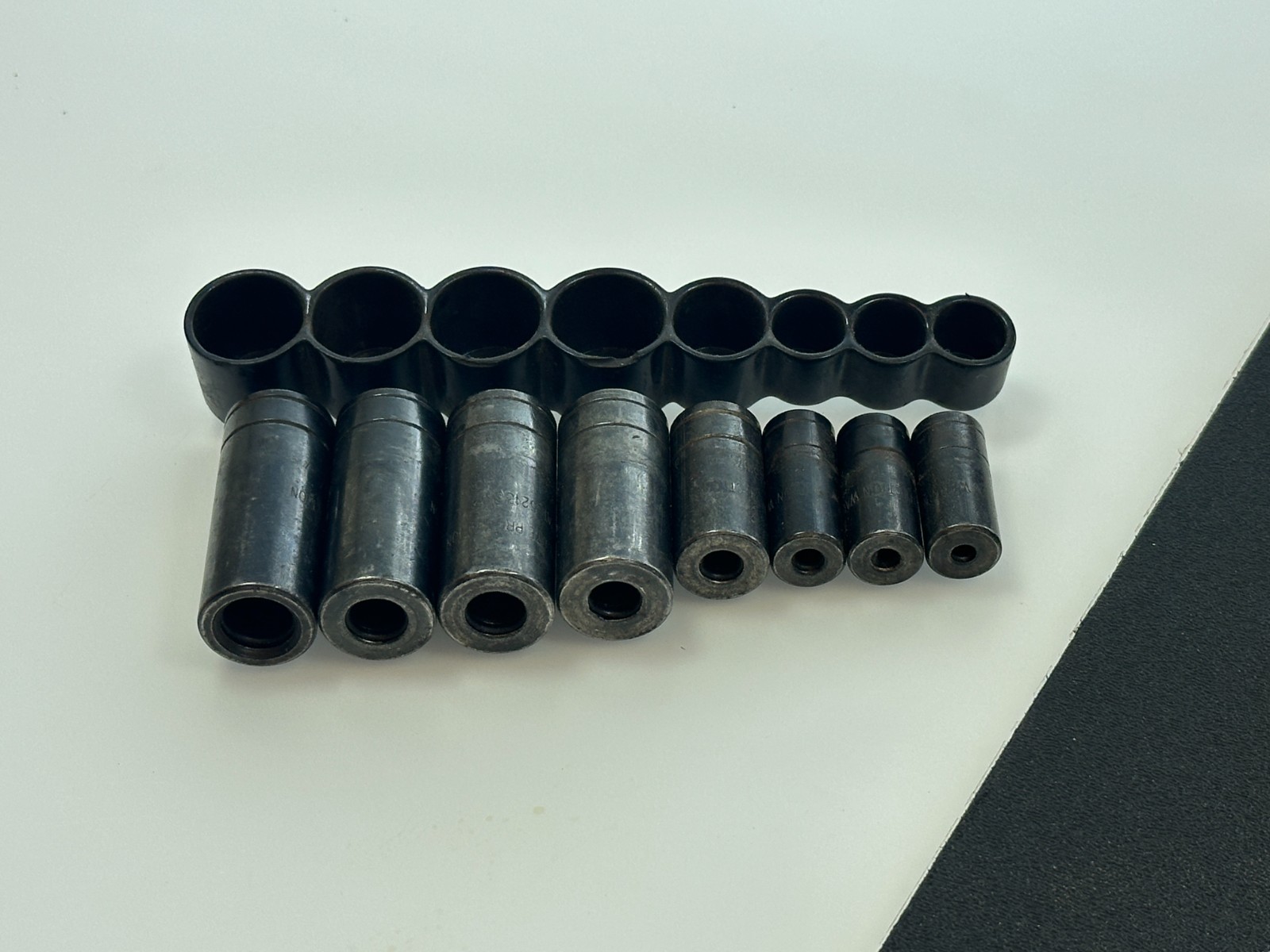 Lisle Tools USA 70500 – 1/4″ & 3/8″ Drive 8 Pc Tap Socket Driver Set