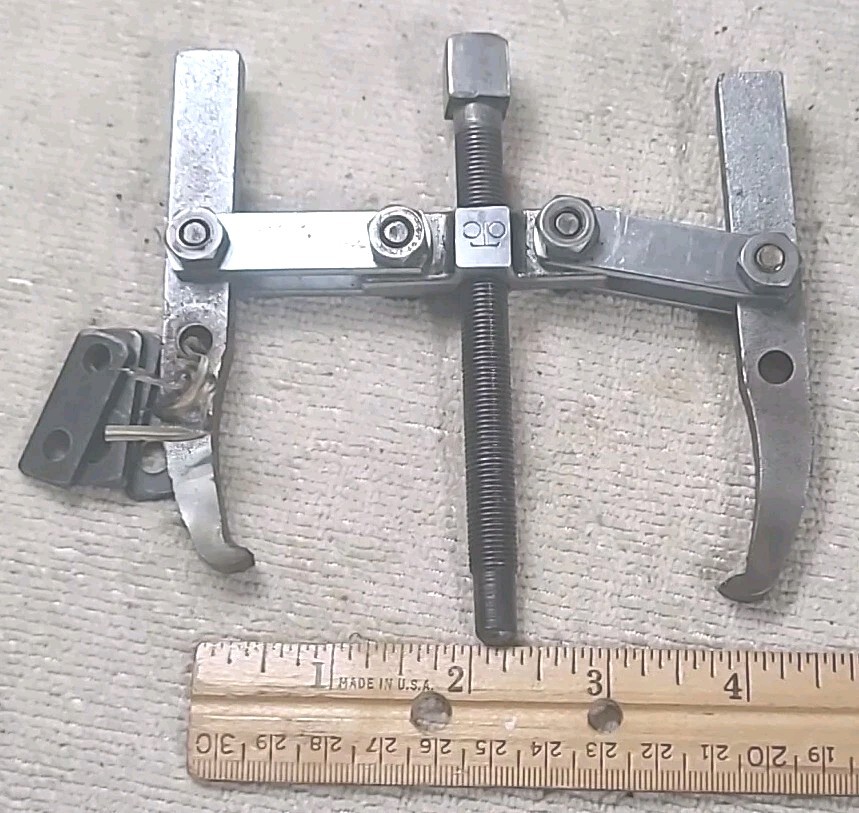 Owatonna (OTC) No. 1000 1/2-L Movable Arm 2 Jaw Gear Puller, USA MADE Tool.