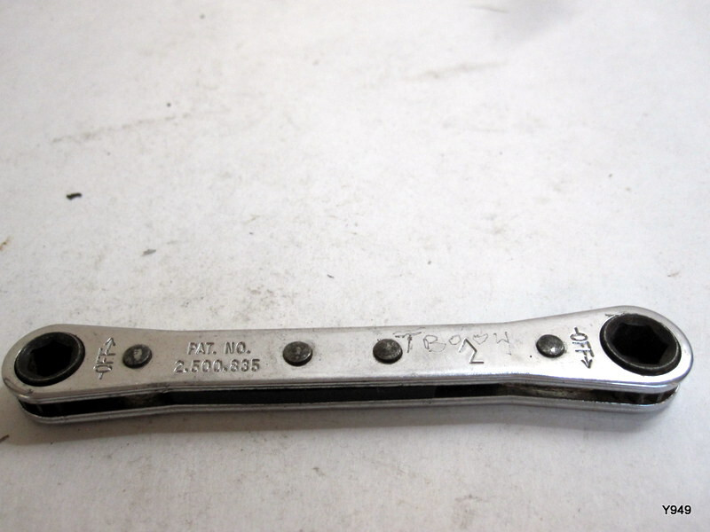 ALLEN 22604 6 Point Ratcheting Box End Wrench Type, 1/4″ x 5/16″ Size STUCK