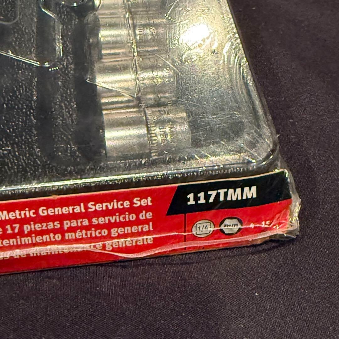 Snap-On 117TMM 17 pcs 1/4″ Drive 6-Point Hexagonal Metric Starter Ratchet Set